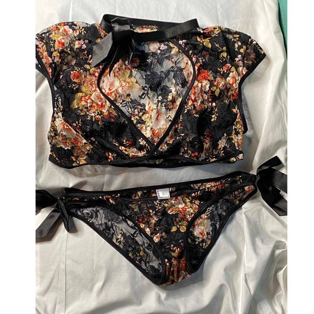 Fun oriental styled lingerie set